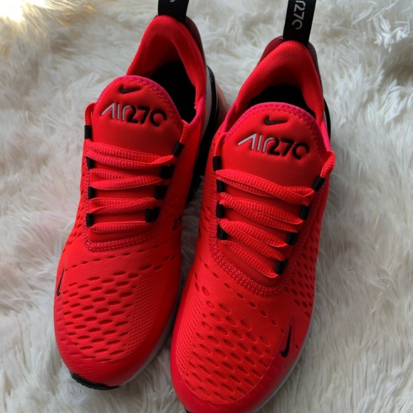 Nike Air Max 270 - Picture 2 of 6